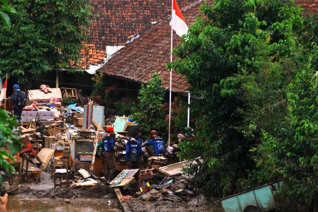 Bangunan sekolah rusak parah - mongabay.com