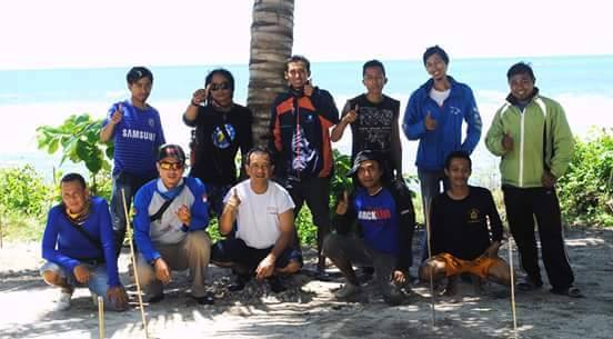Tim Mancing mania Ciamis berpose di Pulau Nusakambangan
