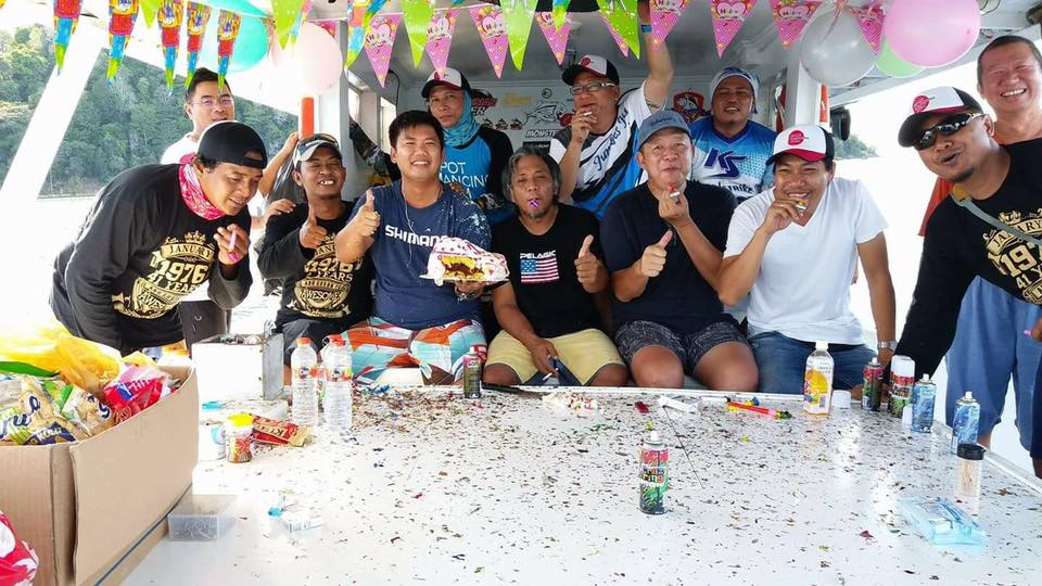 Perayaan ulang tahun di Pulau Pasoso