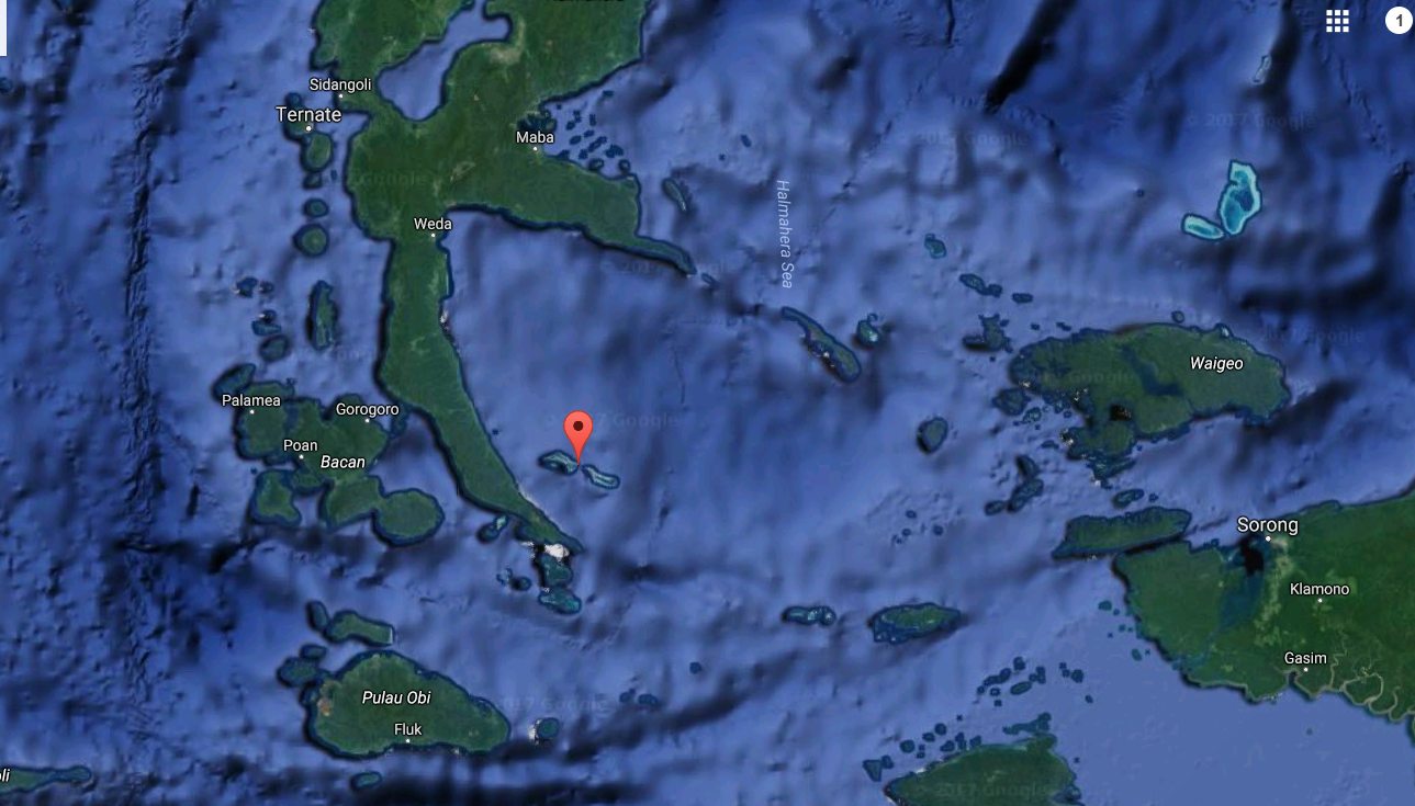 Lokasi Pulau Widi, bertanda dot merah